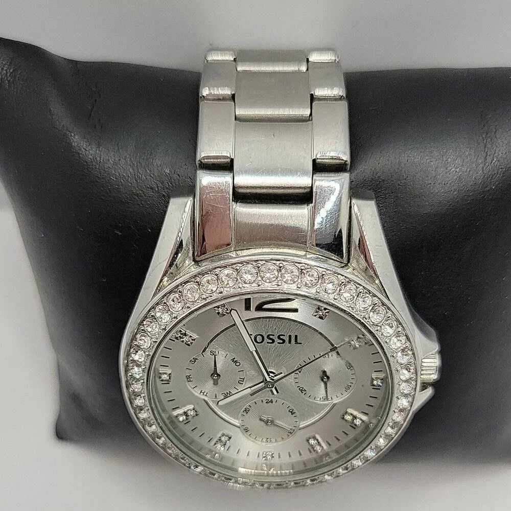 FOSSIL Riley ES3202 Women Stainless Steel Analog Silver Dial Quartz Watch AM785